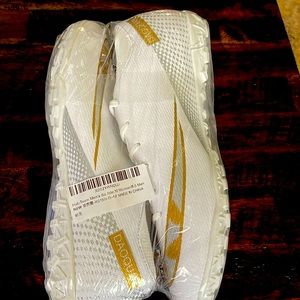 UVCDE Mens’s Soccer Shoes